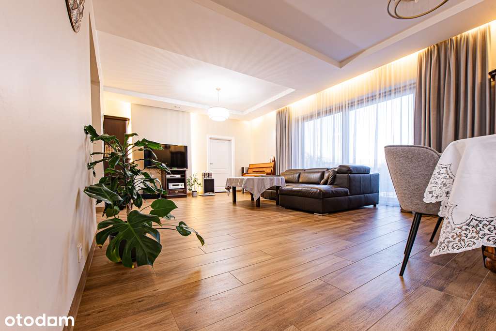 Ekskluzywna posiadłość ze stawem na dużej działce.-8