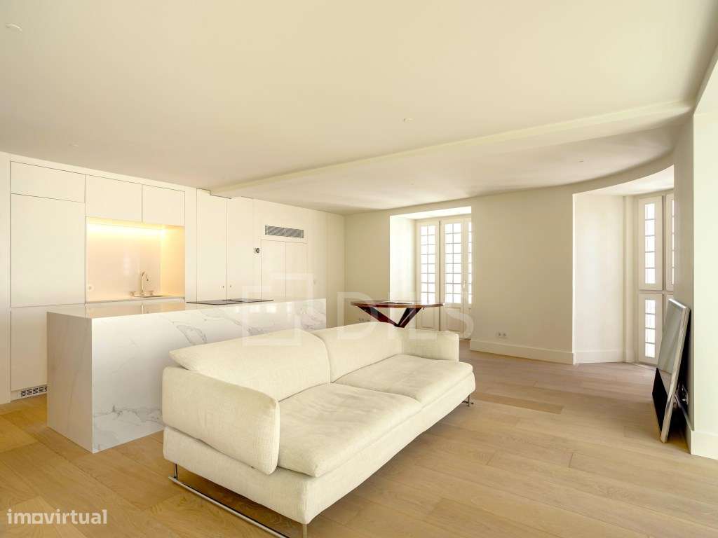 Apartamento T2 Novo Com Garagem Junto A Avenida Da Liberdade