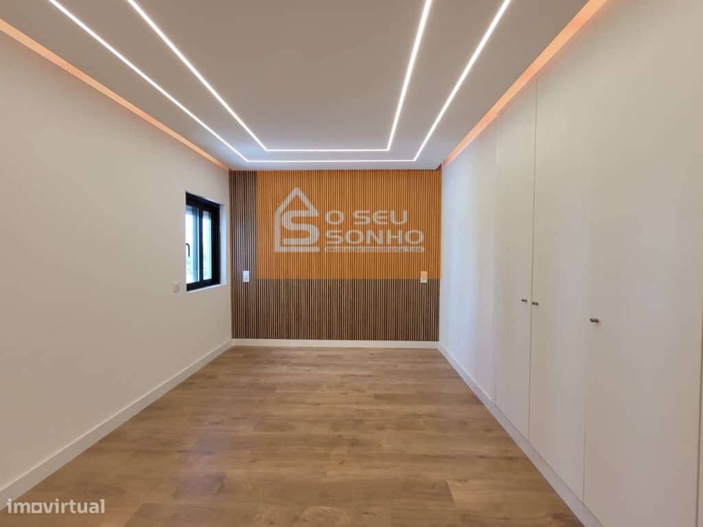 Apartamento T2 na Primeira Linha de Quarteira com Vista Mar-8