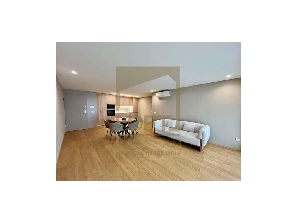 Apartamento T1 Mobilado e Equipado no Sinçães Terrace, em Vila Nova... - Grande imagem: 4/37