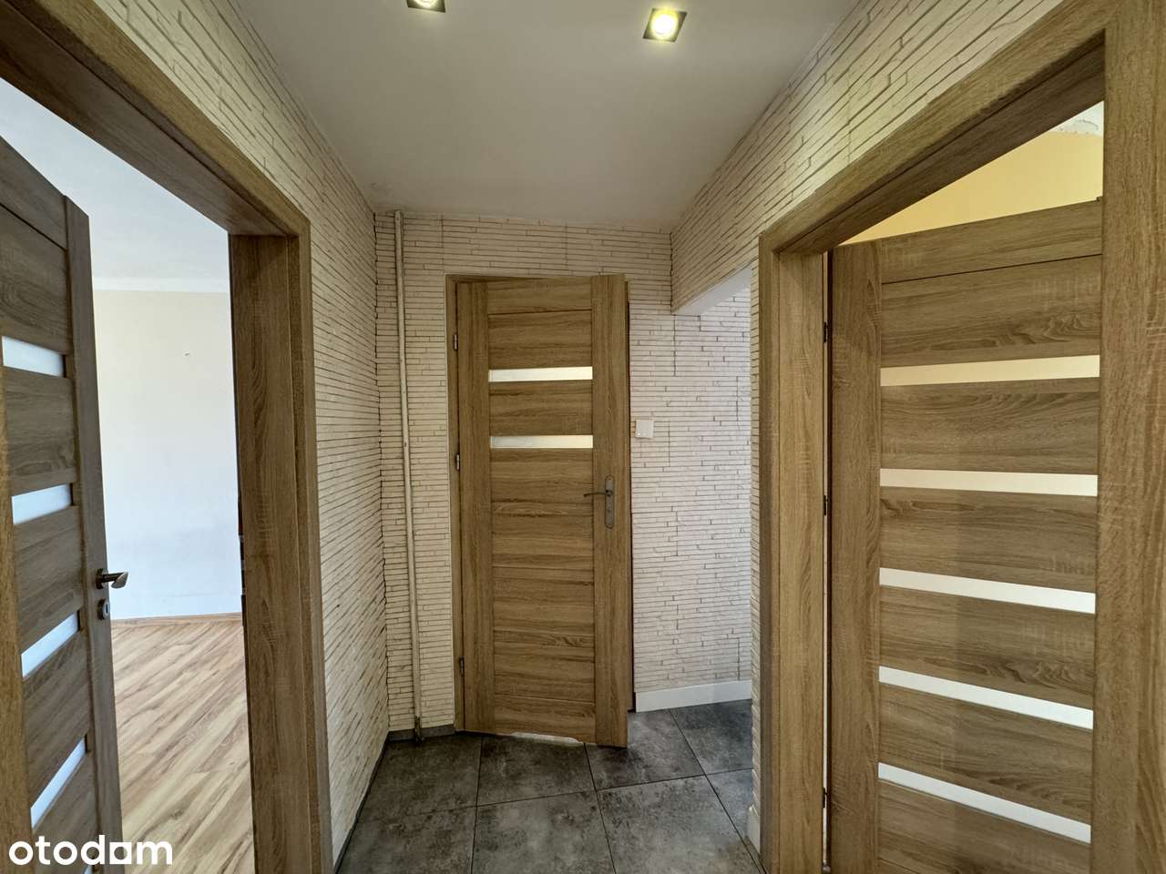 Dwupokojowe mieszkanie - 1 piętro z pięknym widokiem z okna-0