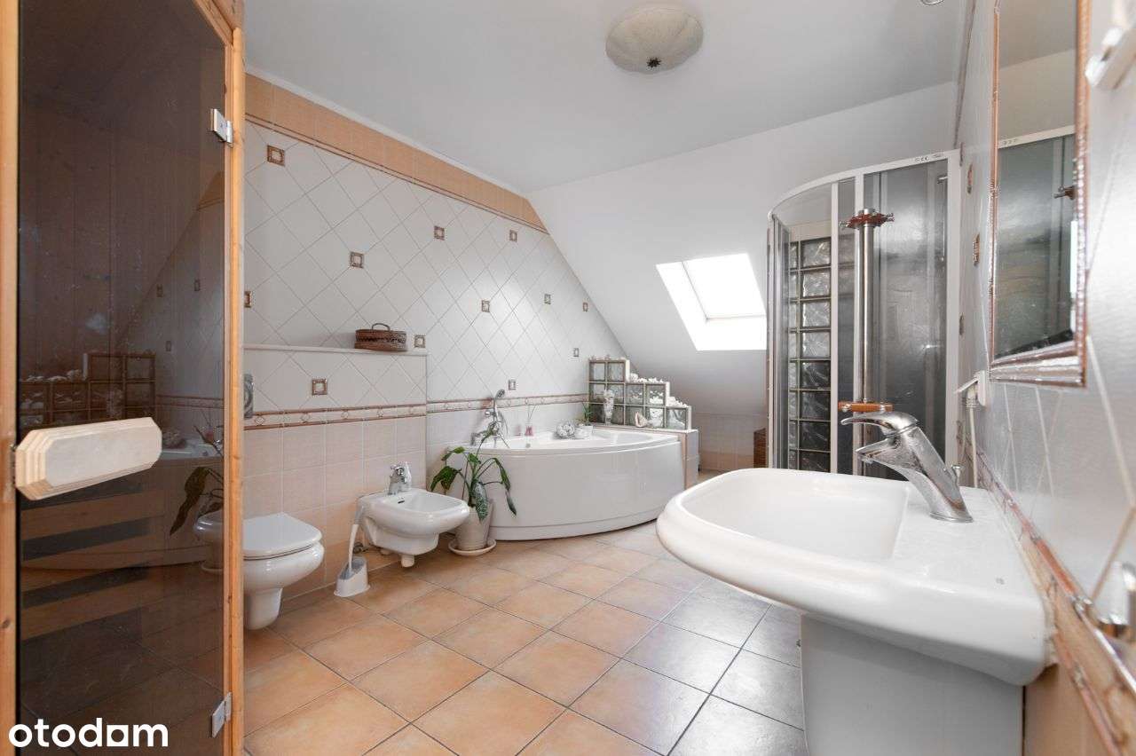 Skrajny szereg| Spokojna okolica| Słoneczne-12