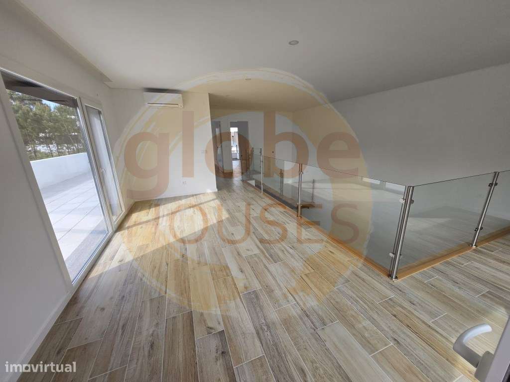 Moradia T3+1 com Piscina e Garagem - Lagoa de Albufeira-6