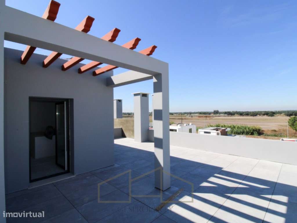Apartamento T3 Duplex em Pinhal Novo-34