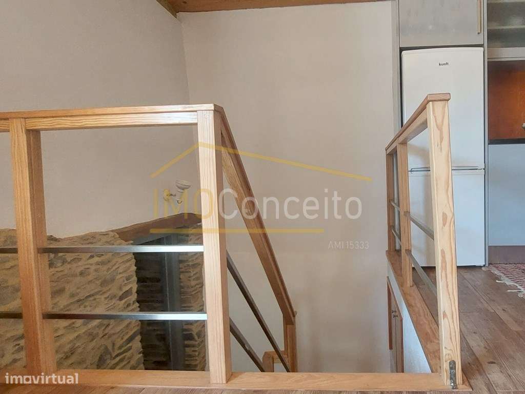 Alojamento local|| Moradia T3|| 2 pisos|| Castanheira de pera||-12