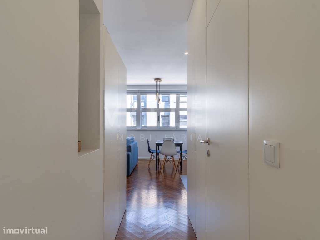 Apartamento T0 Equipado e Mobilado na baixa do Porto-5