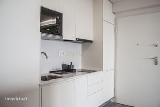 Apartamento T0 Mobilado com varanda - Zona central de Aveiro - Grande imagem: 4/18
