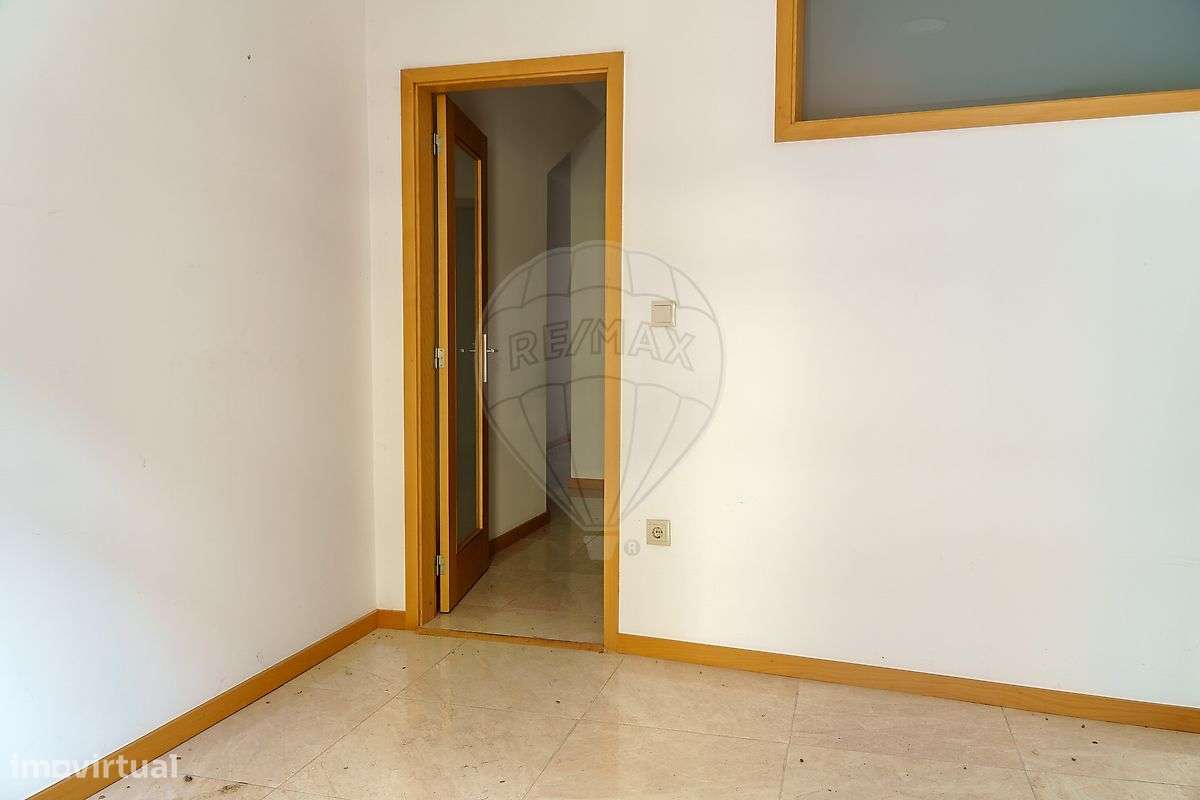 Moradia T8 para venda-13