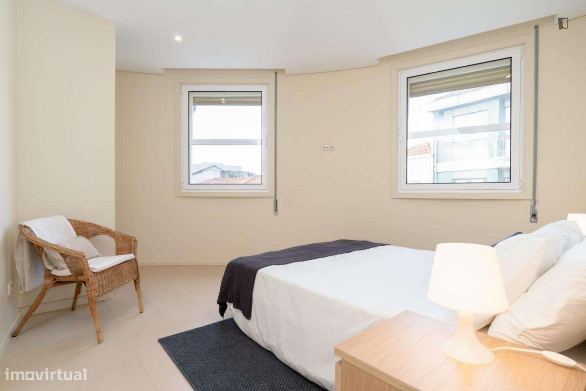 Apartamento com 2 quartos - localizado em Paranhos Porto - Grande imagem: 4/9