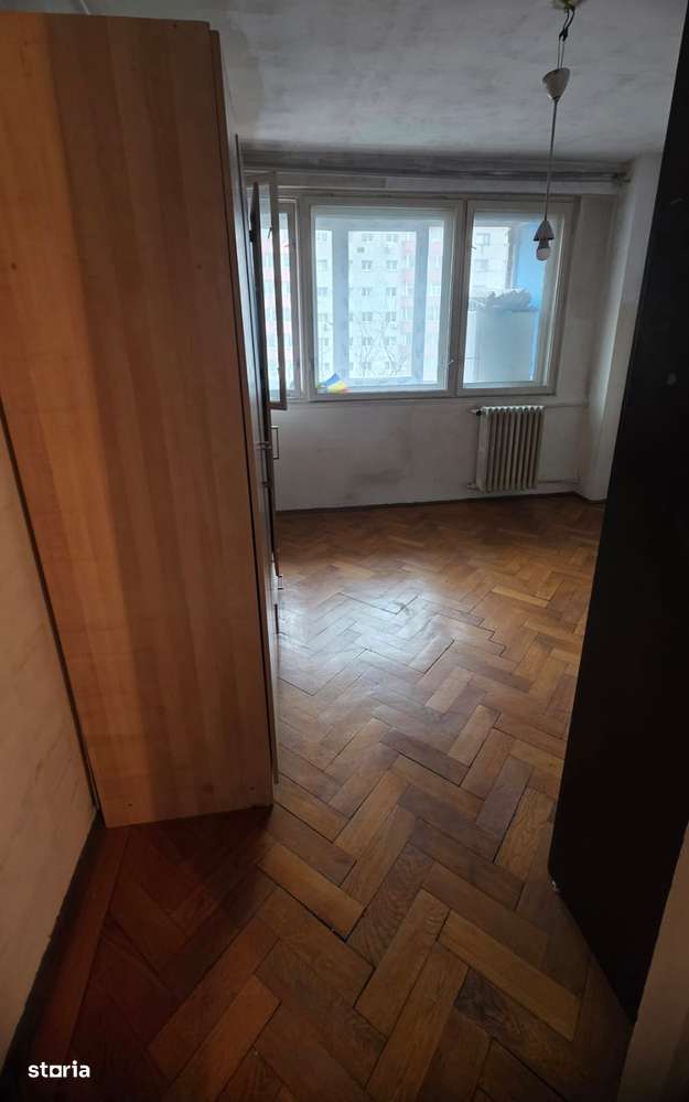 Te Stefan cel Mare Metrou, Dinamo, 55mp, semidec .necesita renovare Cash
