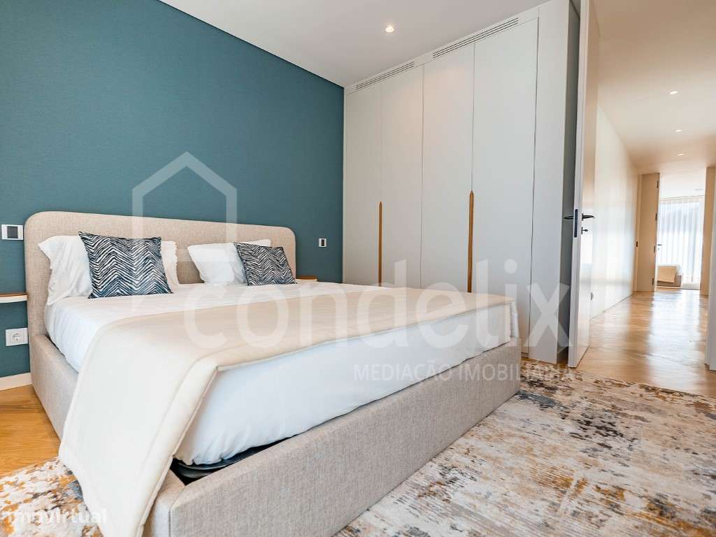 Moradia T5+1 nova com piscina em condomínio fechado de luxo no Estoril-38