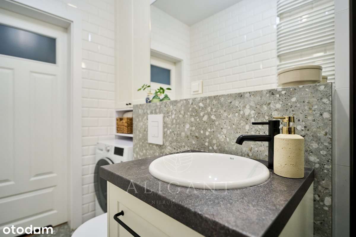 Klimatyczne 2 pokoje * 50 m² * oddzielna kuchnia*-14