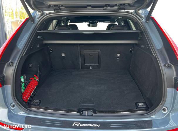 Volvo XC 60 Recharge T8 Twin Engine eAWD R-Design - 2