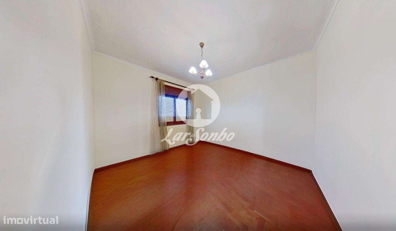 Exelente Moradia em Navais - Grande imagem: 4/28