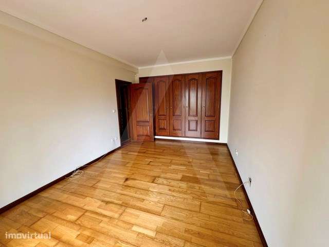 Apartamento T3 implex com garagem fechada em São Bernardo-12