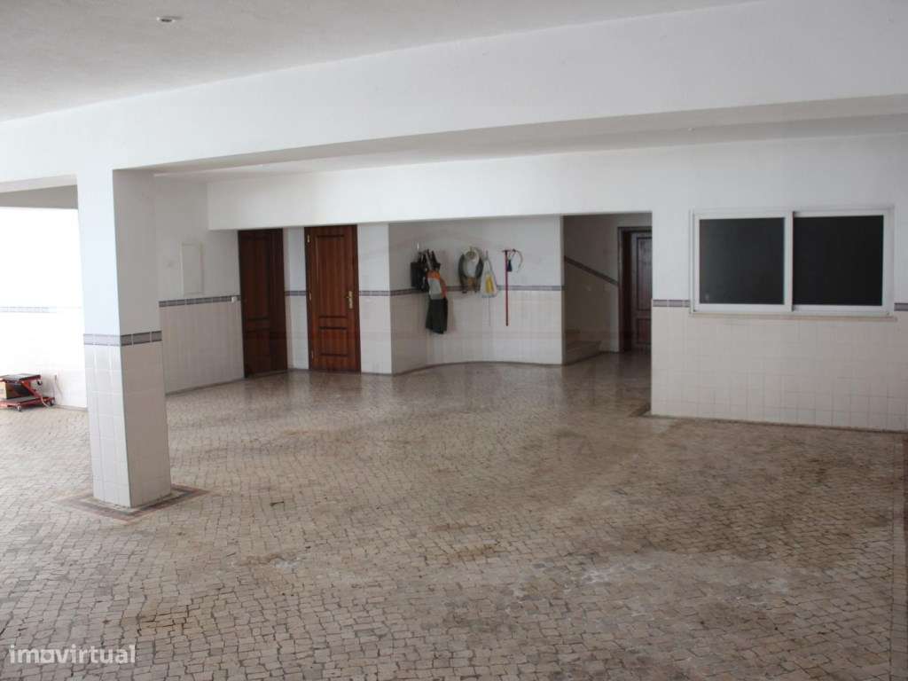 Luxuosa moradia T5 + 1 em Rio Maior-35