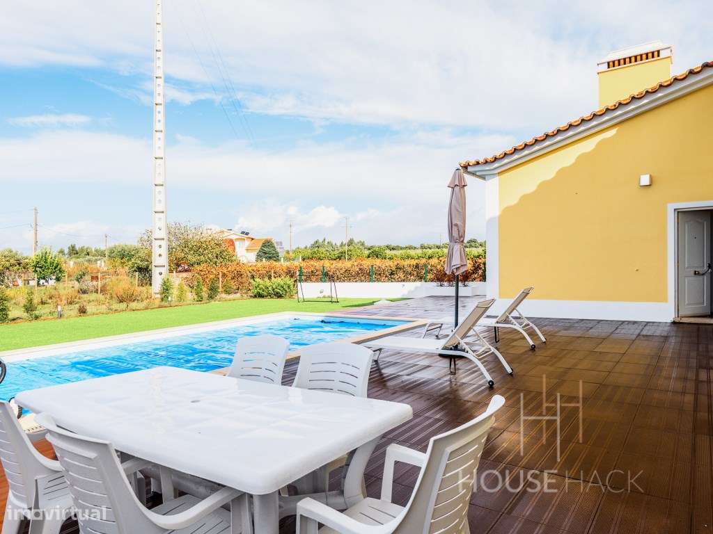 Moradia com piscina junto à Barragem de Castelo de Bode-45