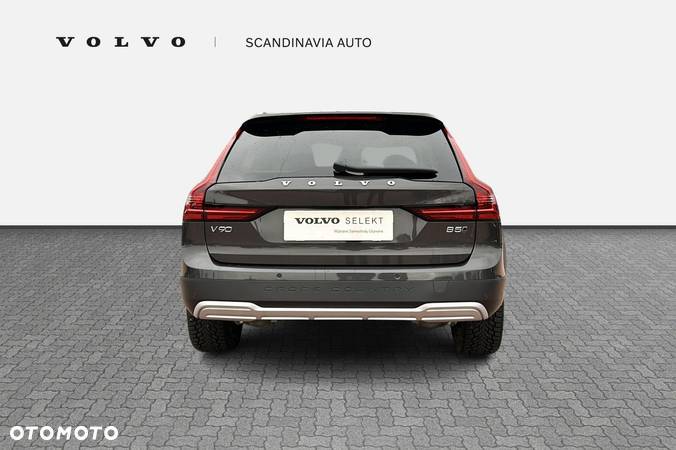 Volvo V90 Cross Country - 4