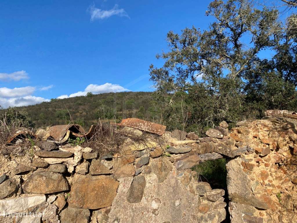 Terreno urbano localizado no Almarjão, Loulé, Algarve - Grande imagem: 4/21