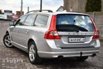 Volvo V70 D5 Momentum - 8