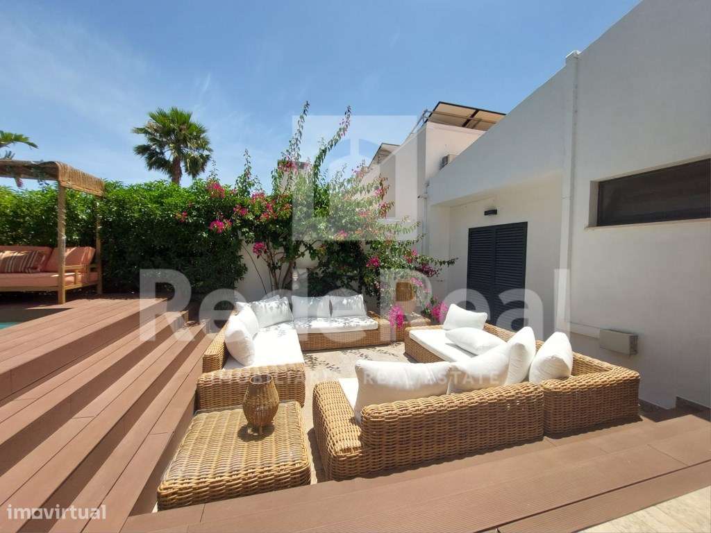 Moradia de Charme em Condomínio Com Piscina - Grande imagem: 5/60