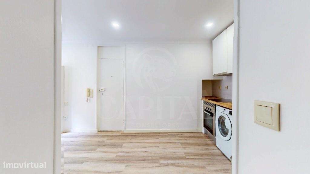 T1 Renovado e Equipado em Campolide - Grande imagem: 5/15