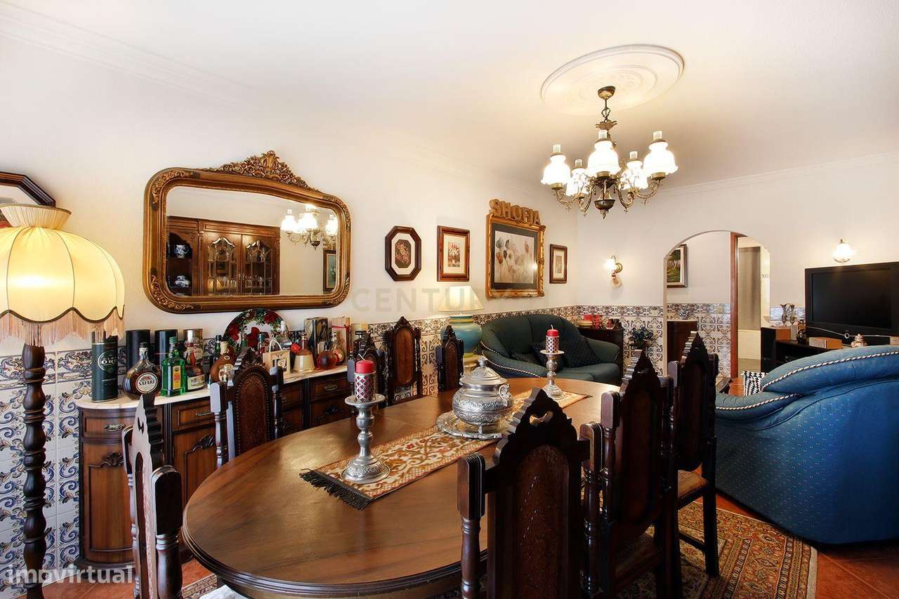 Apartamento T2 na Tapada das Mercês-8