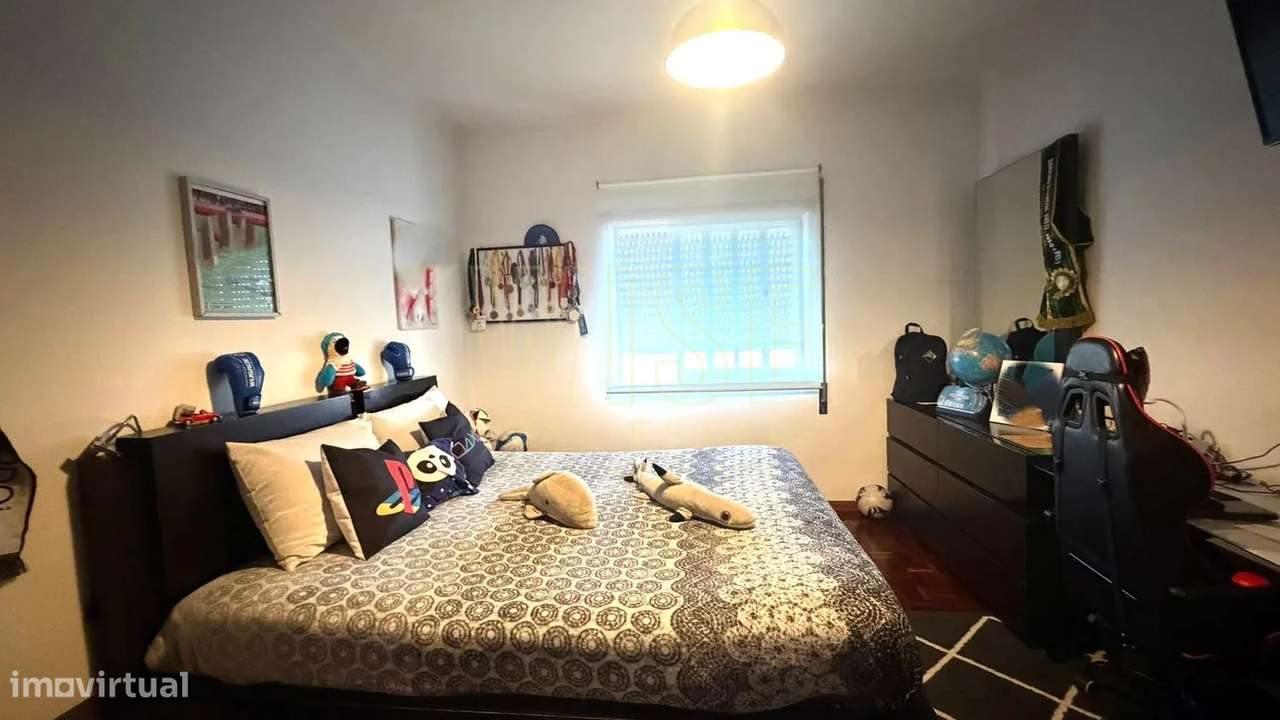 Apartamento T3 com  Garagem e Arrumo no Centro da Lousã-9