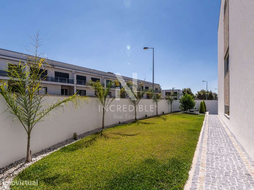 MORADIA T3 SEMI-NOVA EM GAVETO - MERELIM, BRAGA-29