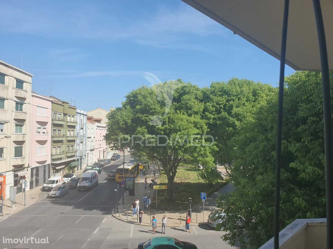 OFEREÇO ESCRITURA T1 centro de Lisboa remodelado vista de Rio