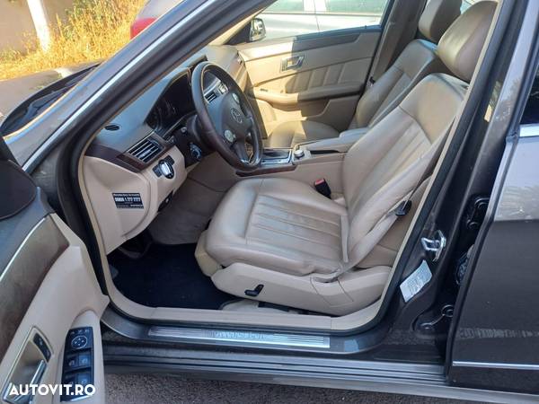 Mercedes-Benz E 220 BlueTEC 4Matic 7G-TRONIC - 7