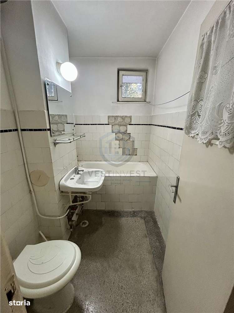 Apartament cu 2 camere, semidecomandat, zona Rogerius - Imagine principală: 4/6