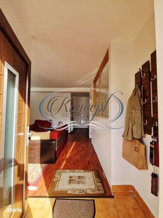 Casa moderna cu mansarda si curte comuna in zona Campului-8