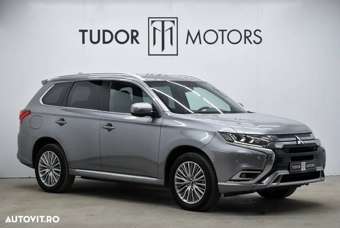 Mitsubishi Outlander - 2