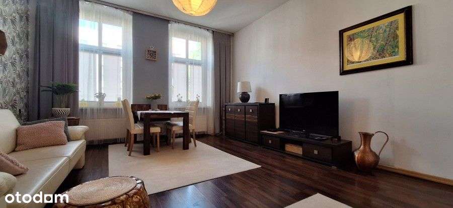 Atrakcyjne mieszkanie w kamienicy, 3pokoje-2