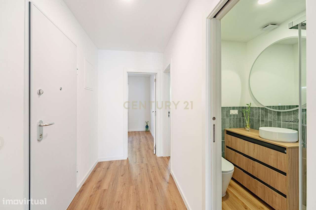 Apartamento T2 Fogueteiro com Logradouro-12