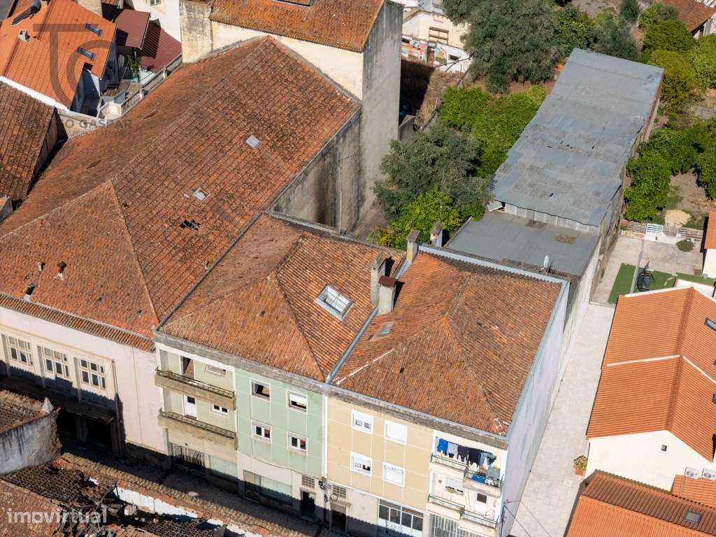 Prédio para reabilitação em Alferrarede - Abrantes - Grande imagem: 5/30