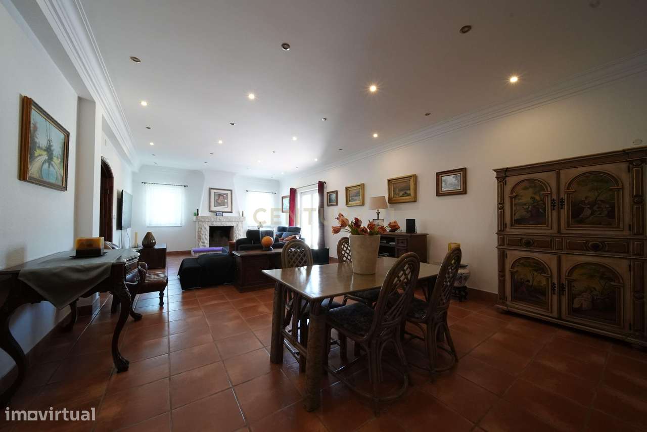 Moradia Exclusiva com Armazém Industrial e Terreno – Palmela - Grande imagem: 4/57