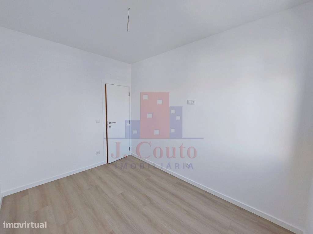 Apartamento T2 em Caldas da Rainha-19