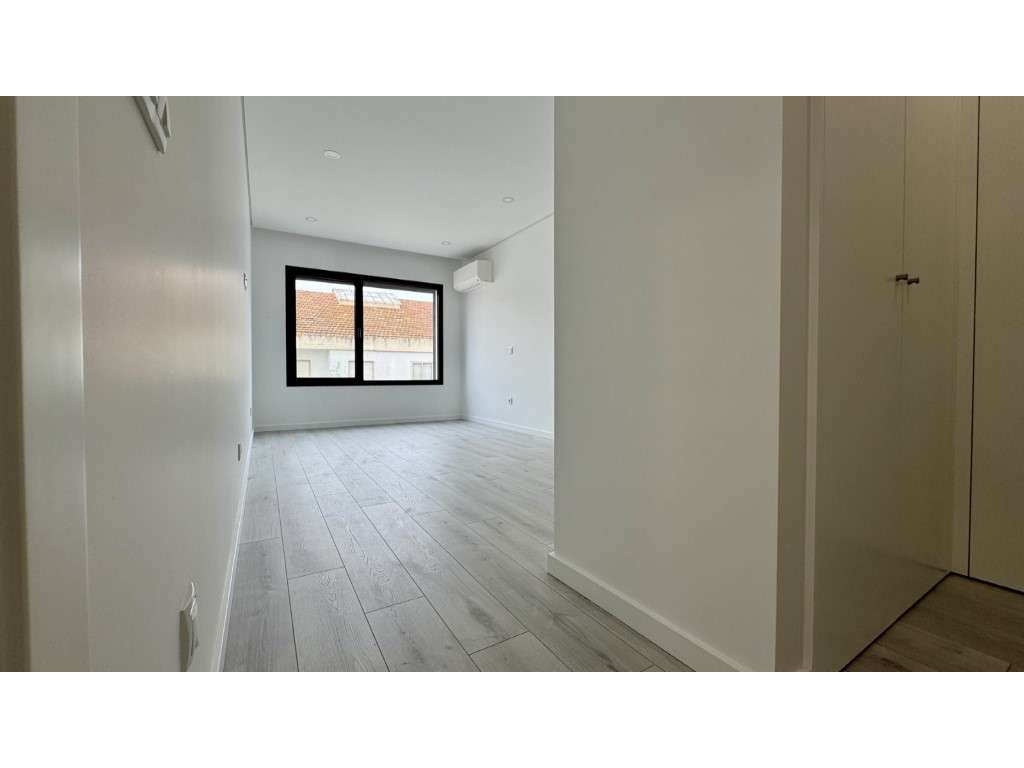 Apartamento T2 | Suíte | varanda |open space | Arrecadação-6