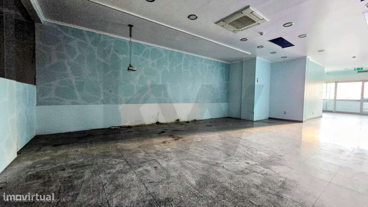 Loja com 110 m2 em Celas Zona movimentada central próximo ao Hospital - Grande imagem: 4/22