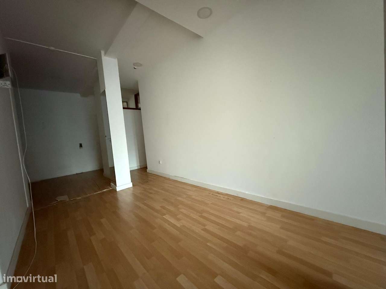 Loja c/ Grande Visibilidade em Águas Santas na Av. D. Afonso Henriques-6