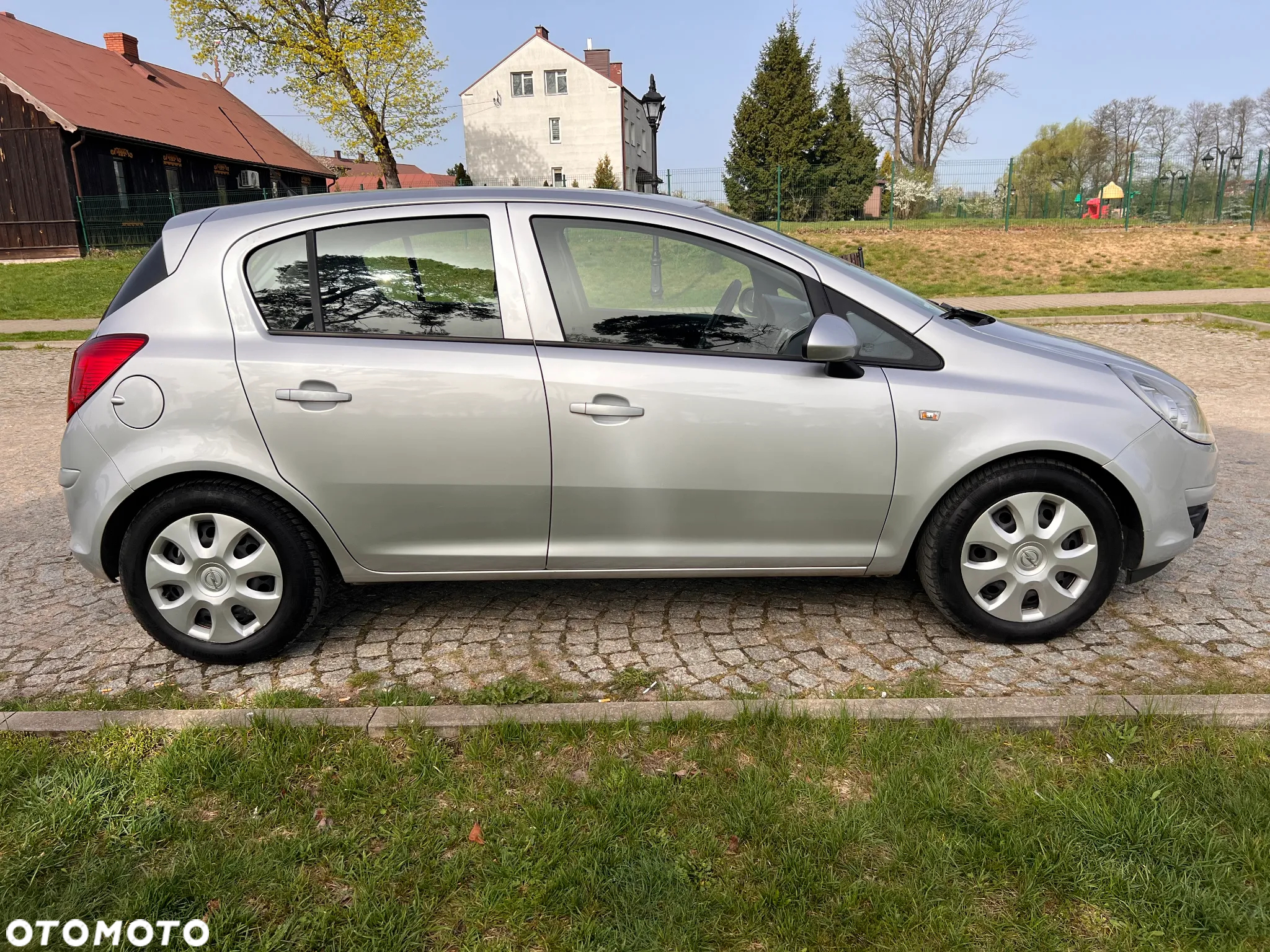 Opel Corsa 1.2 16V Enjoy - 21