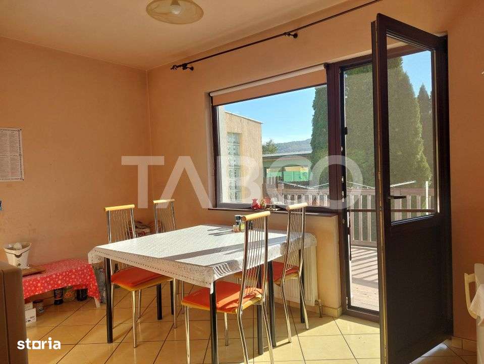 Casa 200 mpu 4 camere curte si gradina zona linistita Talmaciu - Imagine principală: 4/19