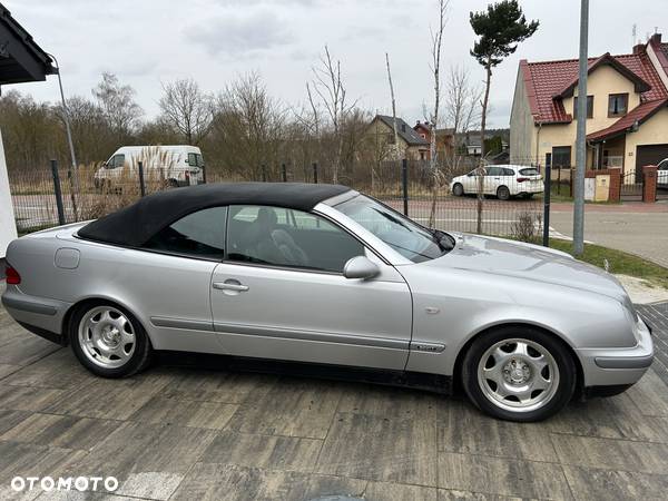 Mercedes-Benz CLK 200 - 5