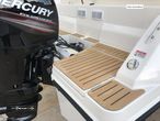 Quicksilver Activ 605 Sundeck - 18