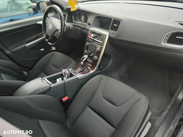 Volvo V60 D2 Geartronic - 6