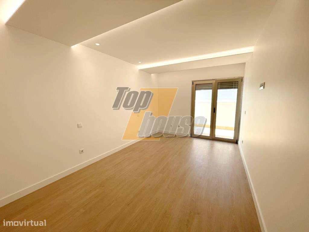 Apartamento T3 novo com terraço de 20m2 e parqueamento - Costa de C...-16