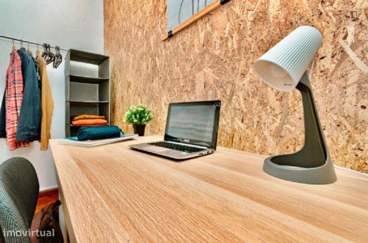 Quarto - localizado em Paranhos Porto - Grande imagem: 5/8