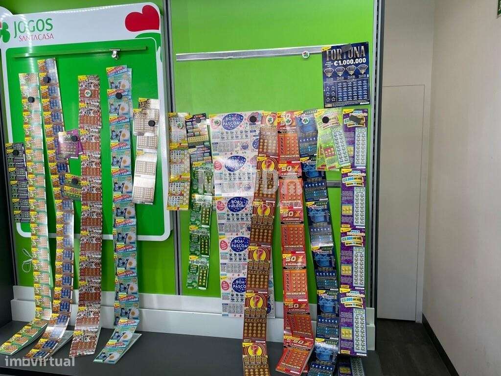 Quiosque com jogos da Santa Casa - Grande imagem: 4/8